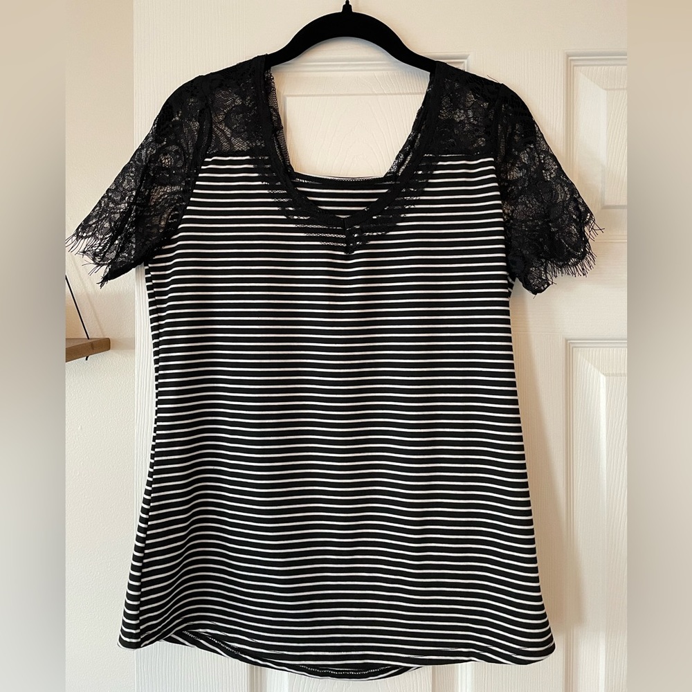 Black and White Striped Top with Lace Short Sleeve Women’s Size Small